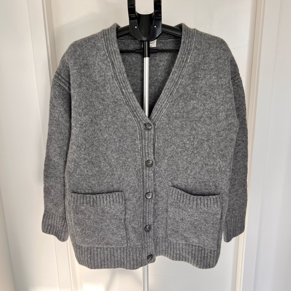 Wilfred Sweaters - Wilfred Gray V-Neck Button Front Cardigan